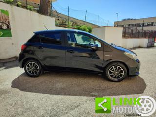 TOYOTA Yaris usata, con Alzacristalli elettrici