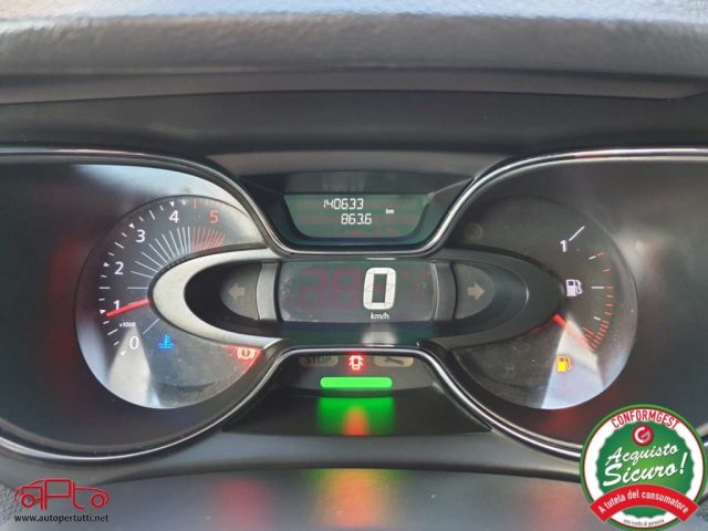 RENAULT Captur usata, con Autoradio