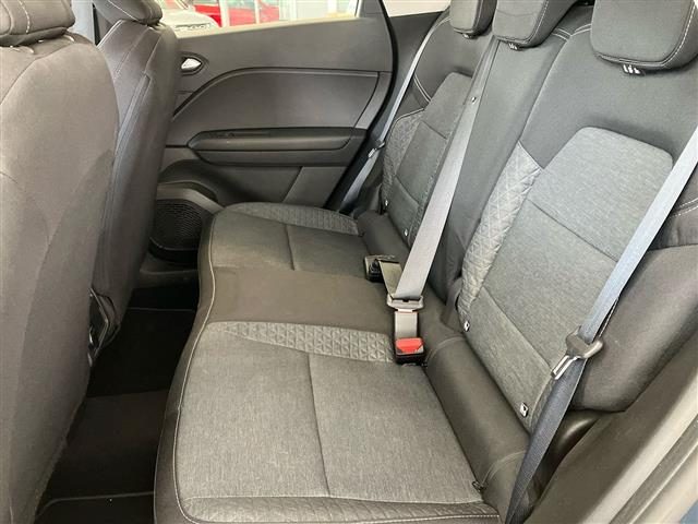 RENAULT Captur usata, con Bracciolo