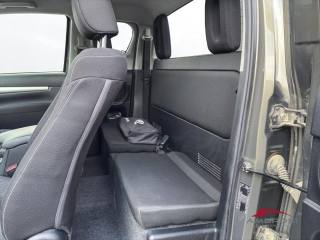 TOYOTA Hilux usata 9