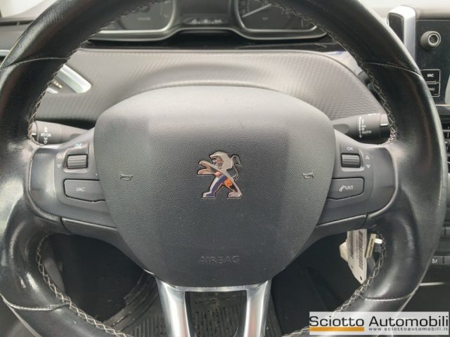 PEUGEOT 2008 usata, con Cruise Control
