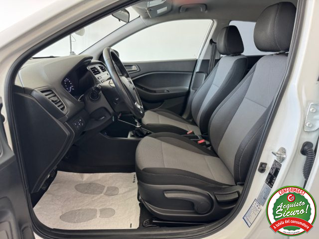 HYUNDAI i20 usata, con Chiusura centralizzata
