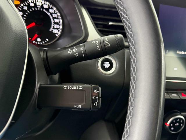 RENAULT Captur usata 17