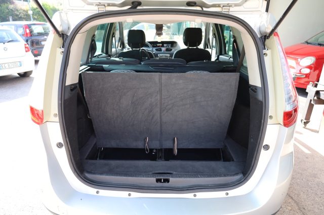 RENAULT Scenic usata, con Controllo automatico clima