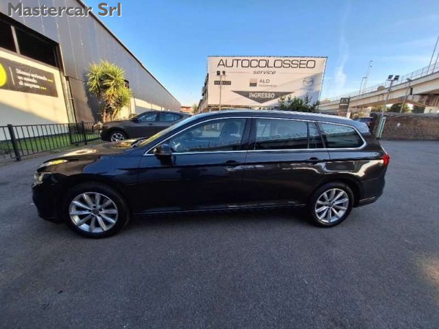 VOLKSWAGEN Passat Variant usata, con Airbag laterali
