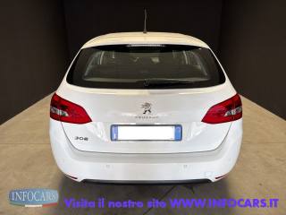 PEUGEOT 308 usata, con USB