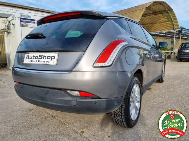 LANCIA Delta usata, con Autoradio