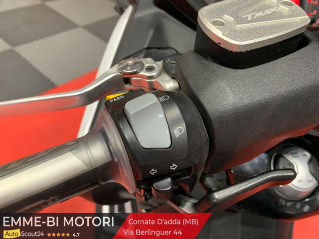 YAMAHA T-Max 500 usata 8