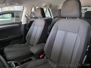 VOLKSWAGEN T-Roc usata, con USB