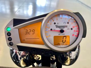 TRIUMPH Speed Triple 1050 usata 4