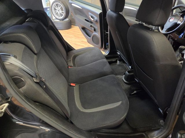 FIAT Punto usata, con Specchietti laterali elettrici