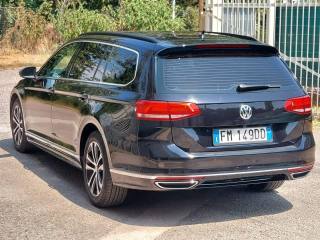 VOLKSWAGEN Passat Variant usata, con Alzacristalli elettrici
