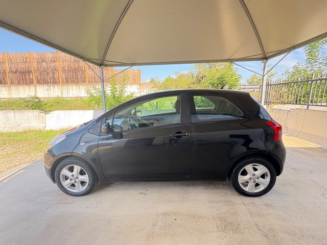 TOYOTA Yaris usata, con Cerchi in lega