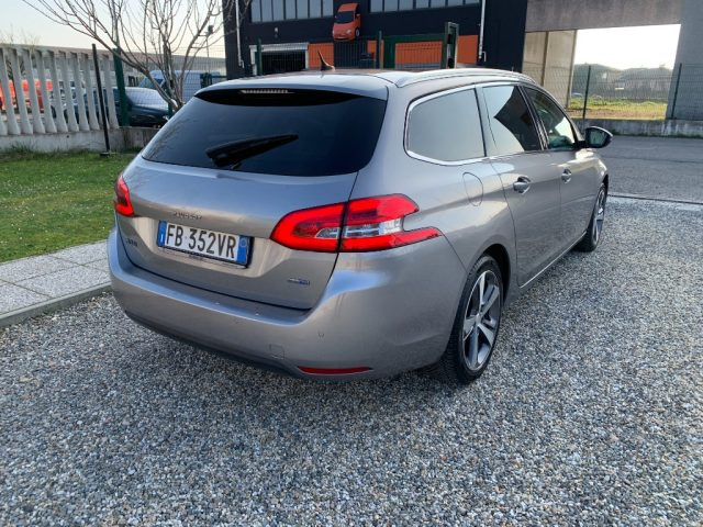 PEUGEOT 308 usata, con Alzacristalli elettrici