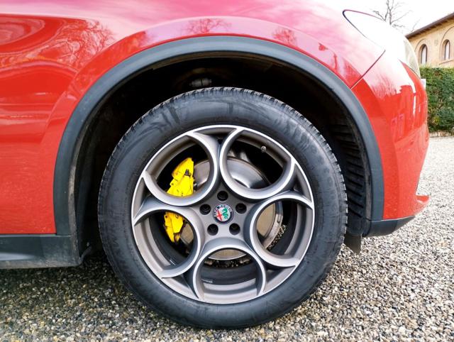 ALFA ROMEO Stelvio usata, con Gancio traino
