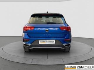 VOLKSWAGEN T-Roc usata, con Autoradio