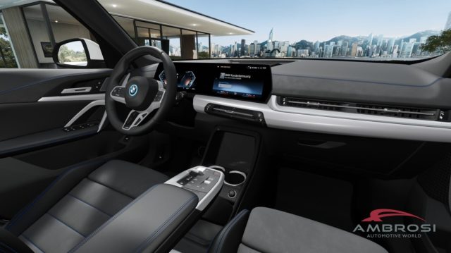BMW iX1 usata 8
