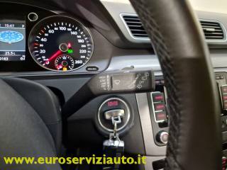 VOLKSWAGEN Passat usata 26