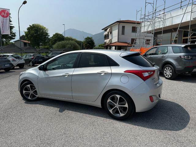 HYUNDAI i30 usata, con Airbag laterali