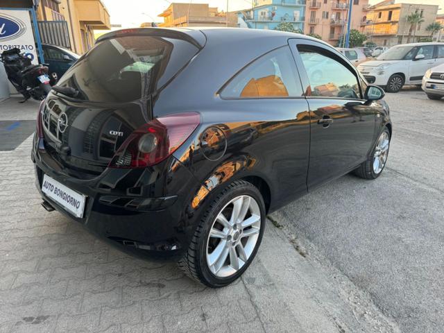 OPEL Corsa usata, con Boardcomputer