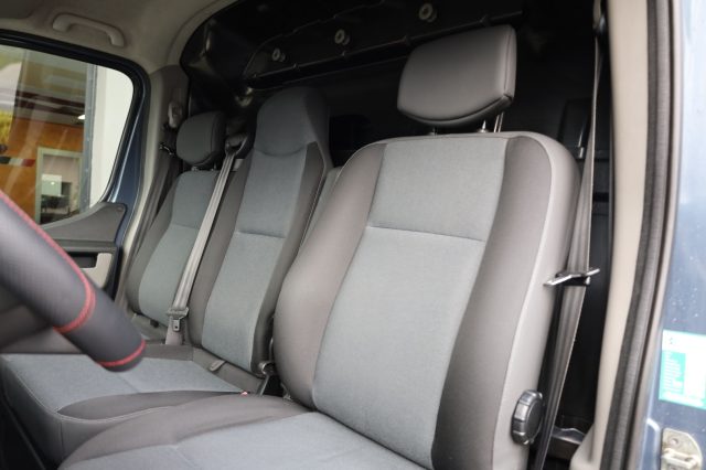 RENAULT Master usata, con Supporto lombare