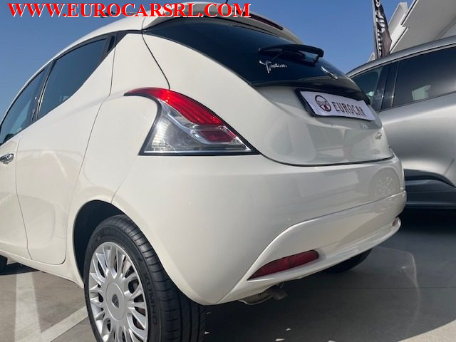 LANCIA Ypsilon usata, con Servosterzo