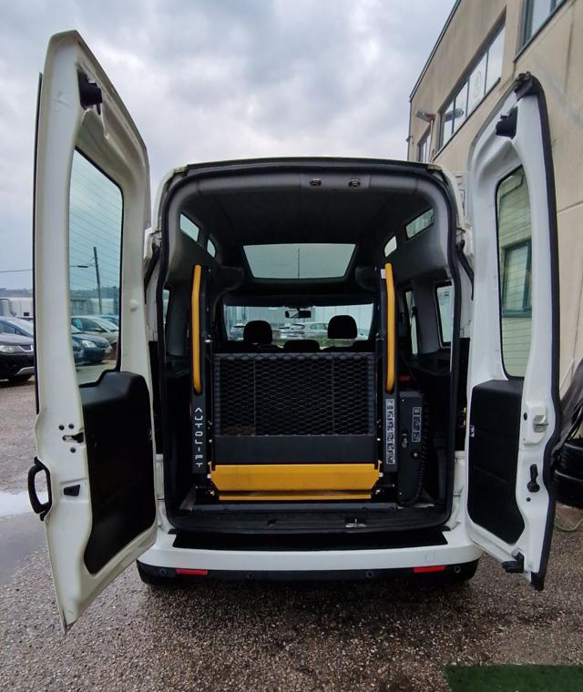 FIAT Doblo usata, con Alzacristalli elettrici