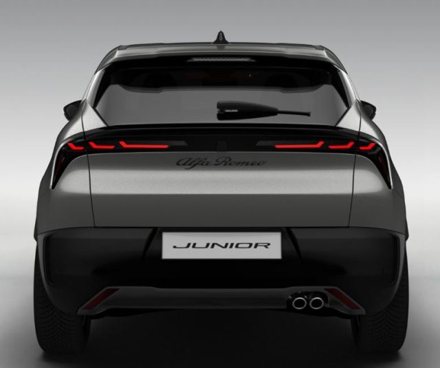 ALFA ROMEO Junior usata, con Luci diurne LED