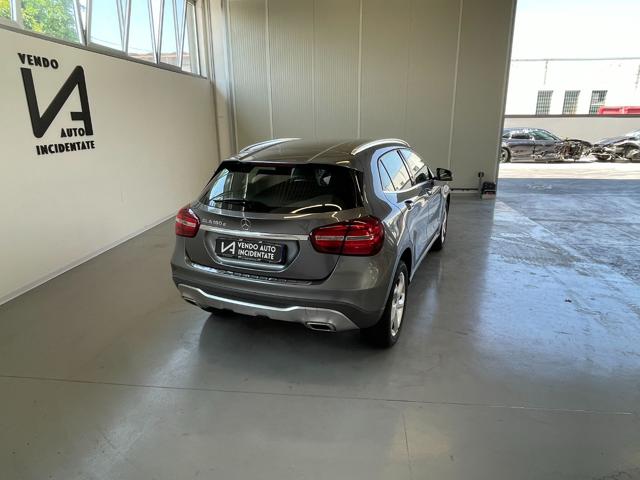 MERCEDES-BENZ GLA 180 usata, con Chiusura centralizzata