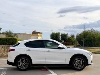 ALFA ROMEO Stelvio usata, con Alzacristalli elettrici