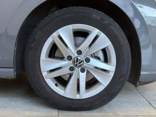 VOLKSWAGEN Golf usata, con Boardcomputer