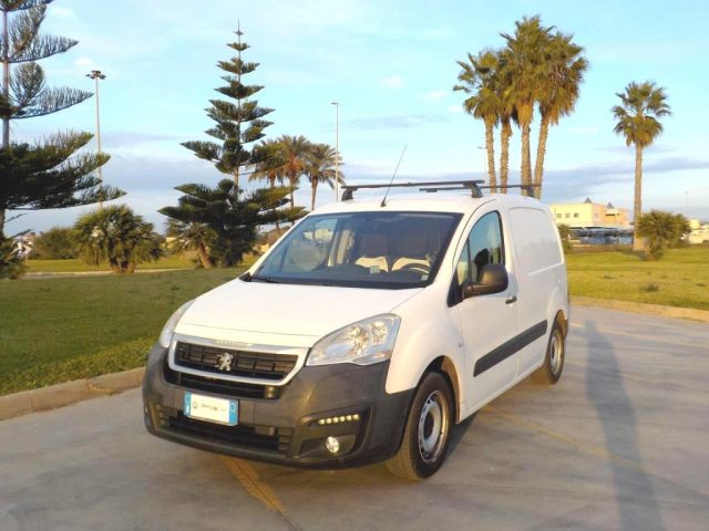 PEUGEOT Partner usata, con ABS