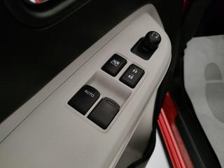 SUZUKI Ignis usata, con USB