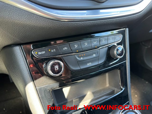 OPEL Astra usata, con USB