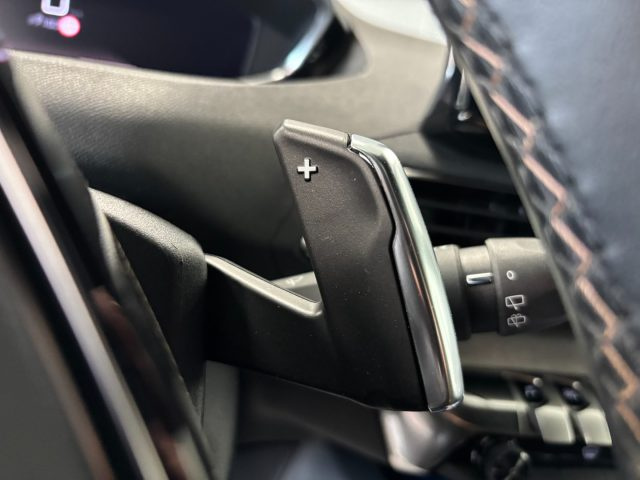 PEUGEOT 3008 usata, con Sensori di parcheggio anteriori