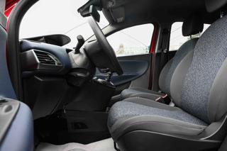 LANCIA Ypsilon usata, con USB
