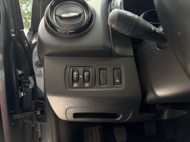 RENAULT Clio usata, con Volante in pelle