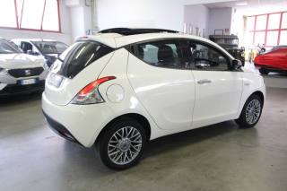 LANCIA Ypsilon usata, con Autoradio
