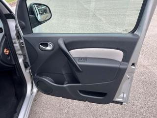 RENAULT Kangoo usata 20