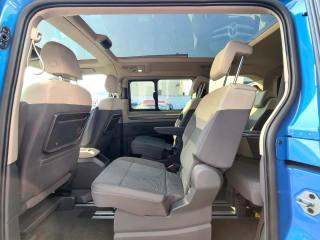 VOLKSWAGEN Multivan usata, con Touch screen