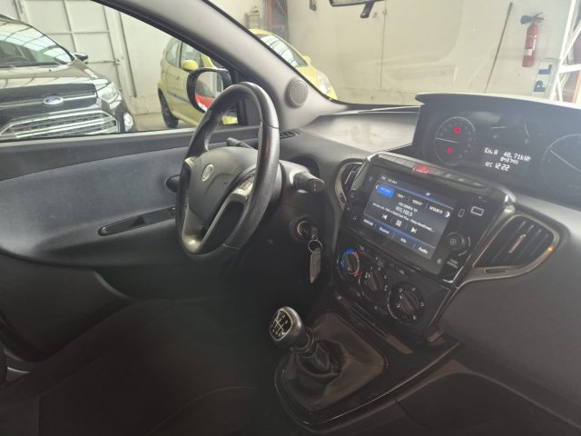 LANCIA Ypsilon usata, con Fendinebbia