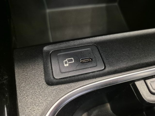 MERCEDES-BENZ A 180 usata, con Fari LED