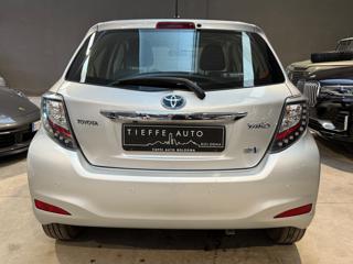 TOYOTA Yaris usata, con Alzacristalli elettrici