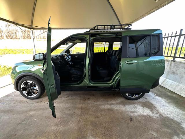 FORD Tourneo Courier usata, con Sistema di navigazione