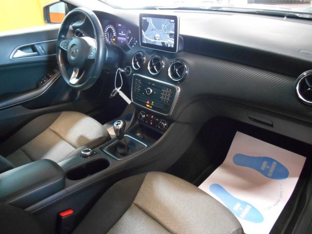 MERCEDES-BENZ GLA 180 usata, con Cruise Control