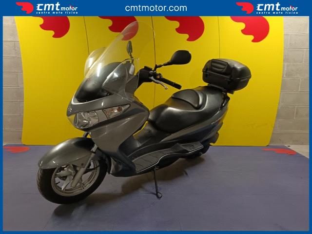 SUZUKI Burgman UH 200 usata 1