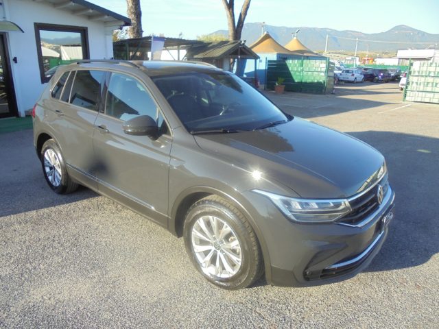 VOLKSWAGEN Tiguan usata, con Specchietti laterali elettrici