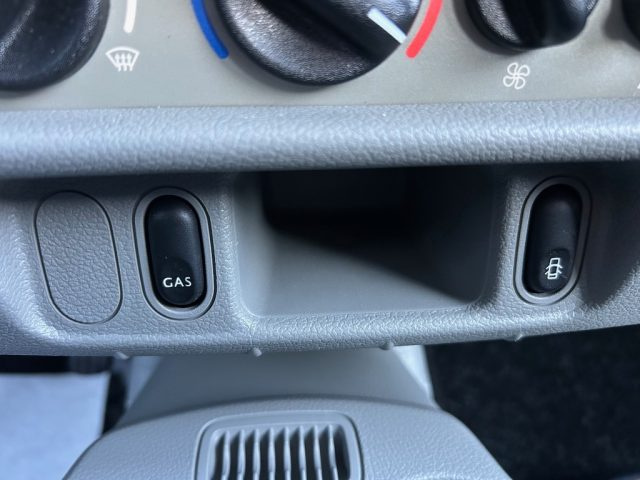 RENAULT Kangoo usata 18