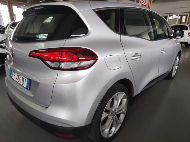 RENAULT Scenic usata, con Autoradio