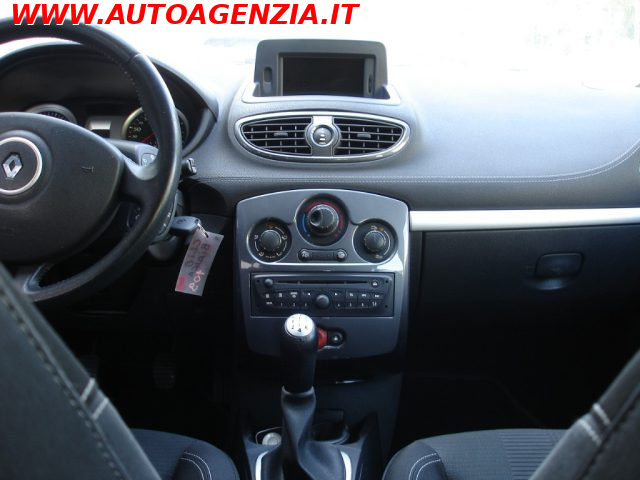 RENAULT Clio usata 12